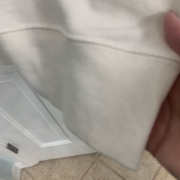 Lou & Grey oversized, cream sweatshirt with pink & red stars. Size L - Picture 4 of 11